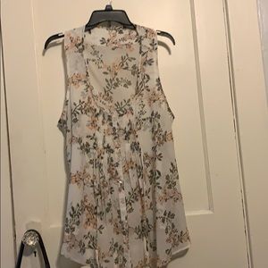 Sleeveless button up shirt